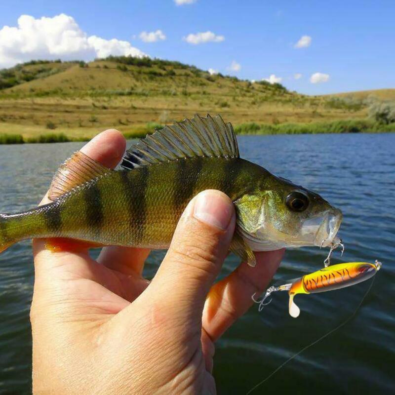 Spin Fishing Lure with Propeller - Halri