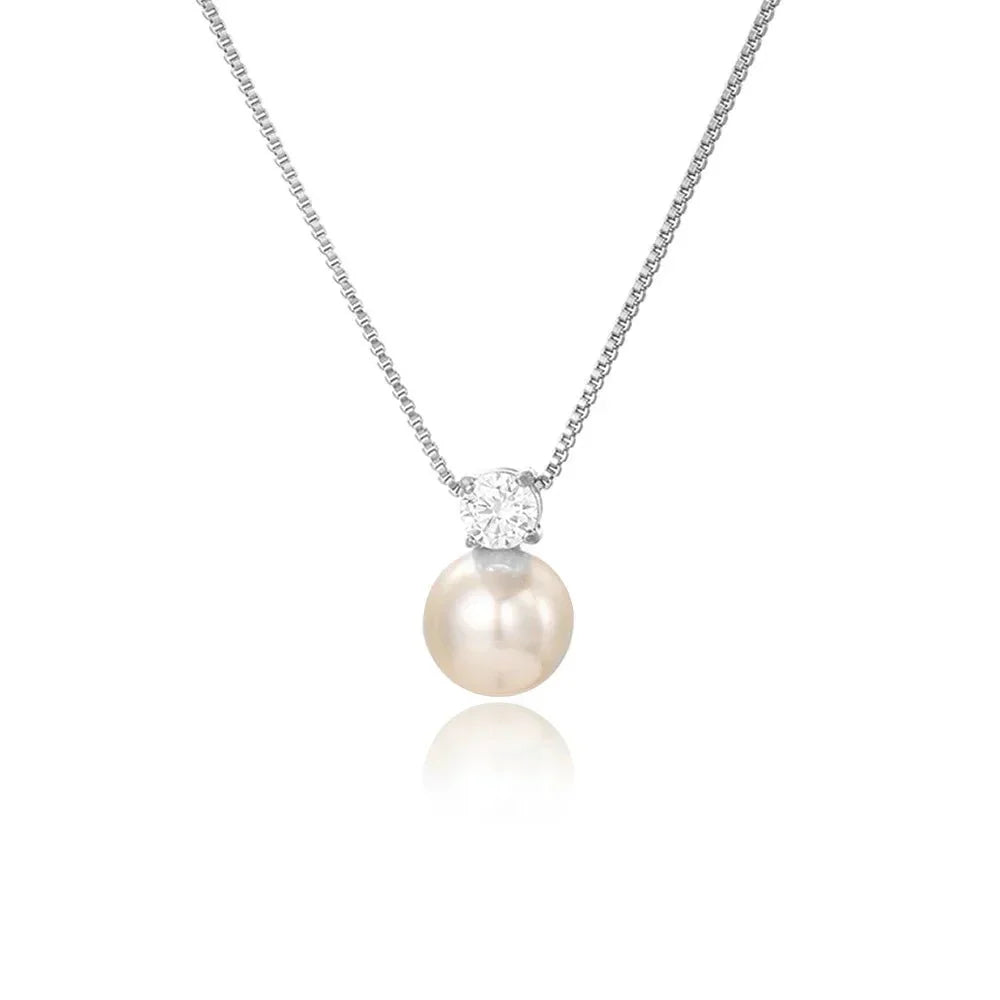 Elegant Pearl and Diamond Chain Necklace