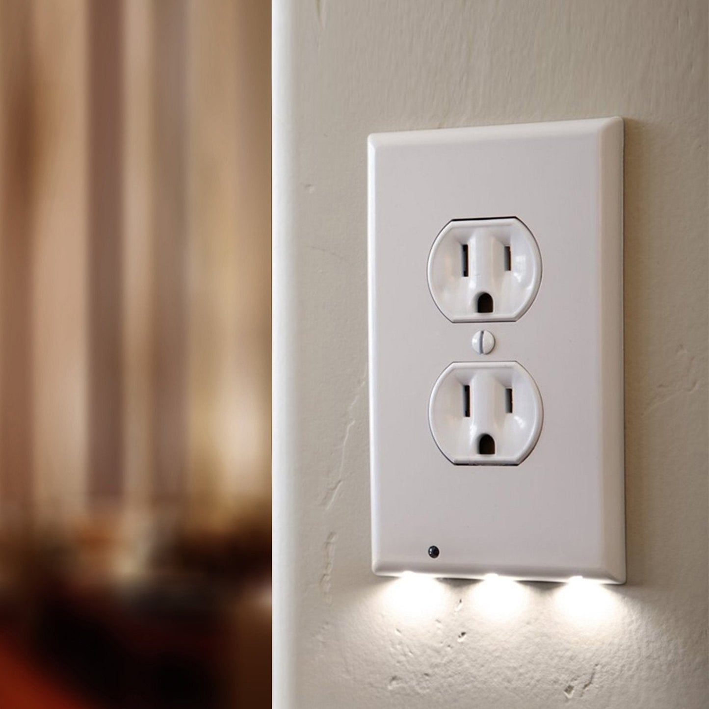 Smart LED Plug Outlet Night Light - Halri