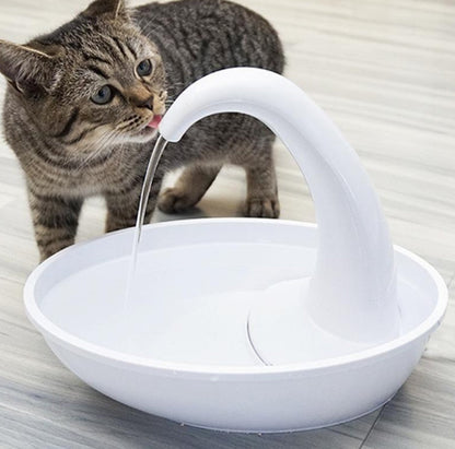 Quiet Pet Water Dispenser with Filter, 1.8L Capacity - Halri