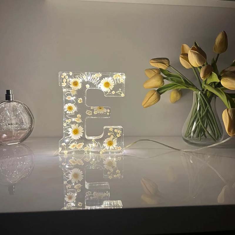 Customizable Floral LED Table Lamp