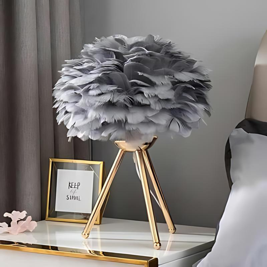 Elegant Table Lamp with White Feathers - Halri