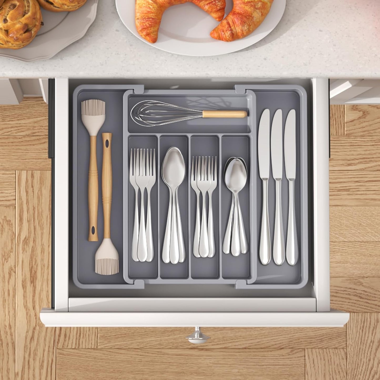 Space Saving Cutlery Drawer Organizer Tray with Adjustable Compartments - Halri