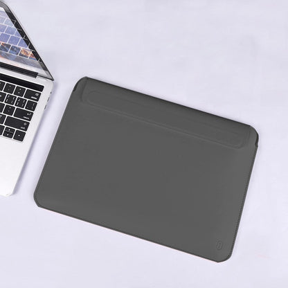 Thin and Portable Laptop Case