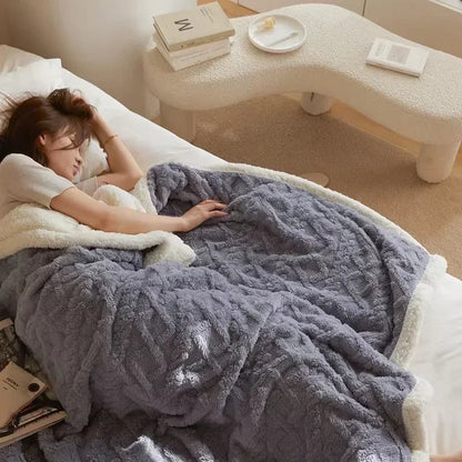 Warm Plush Throw Blanket with Thick Wool Layer