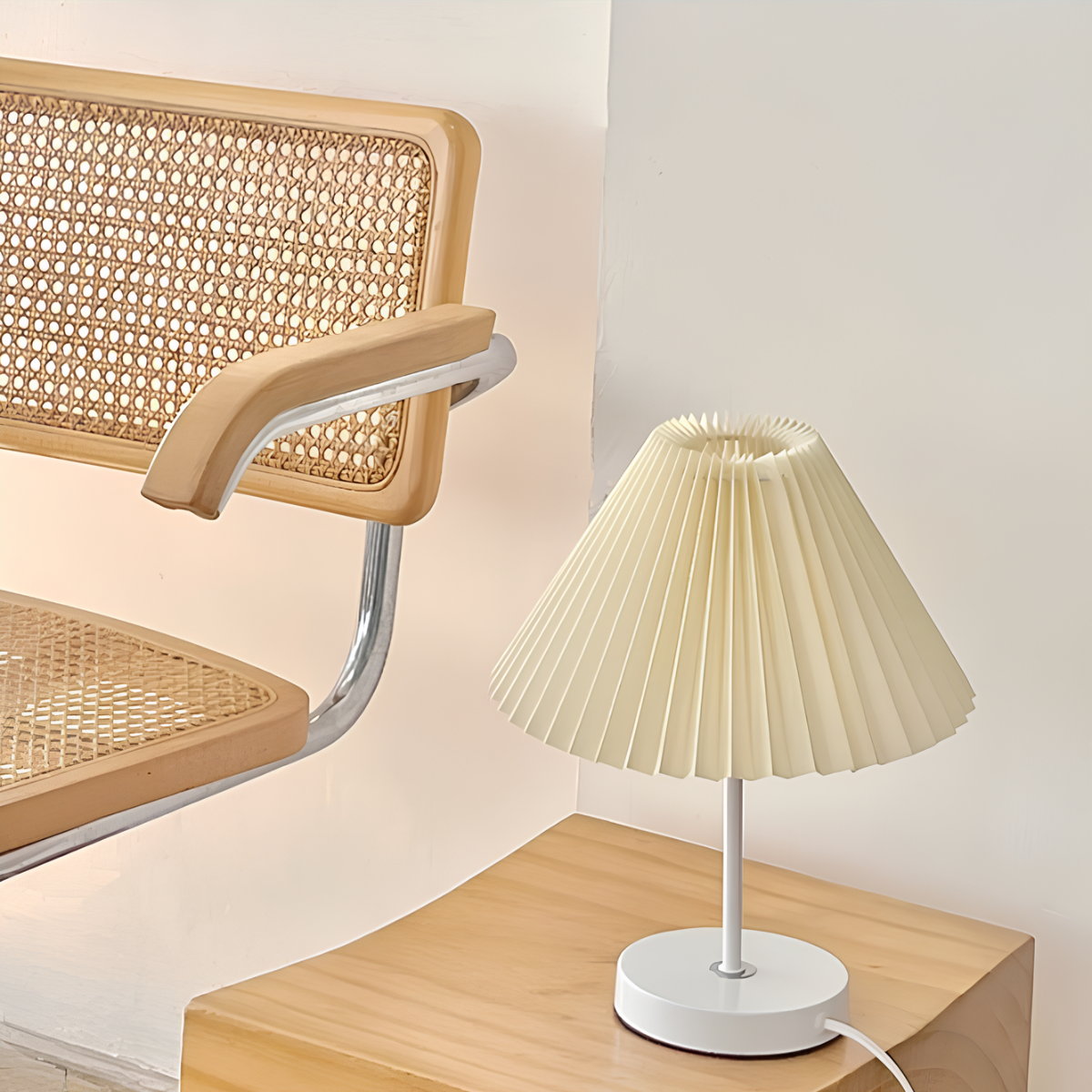 Dimmable Fabric Table Lamp with Iron Base – Elegant Bedside Lamp for Home and Office, Versatile Lighting for Tables and Desks 5
