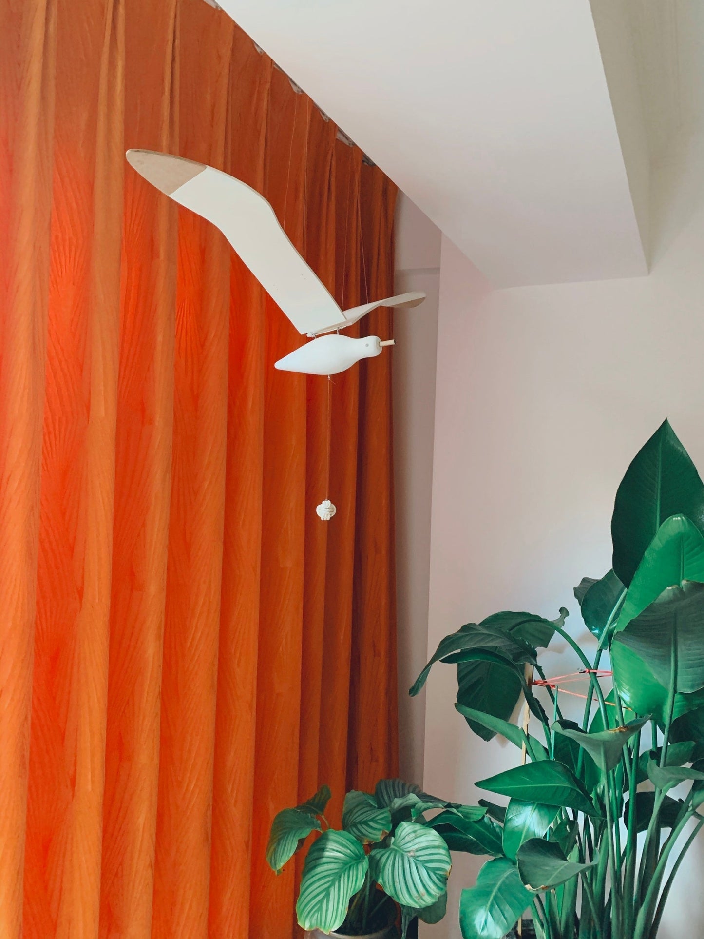 Beachy Wooden Seagull Decor Ornament