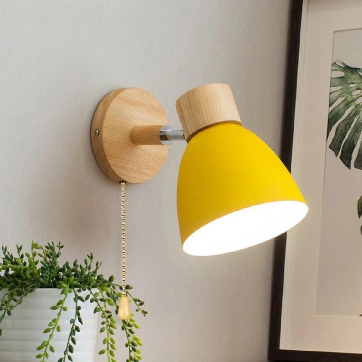 Classic Wood Wall Light - Traditional Warm Glow - Halri