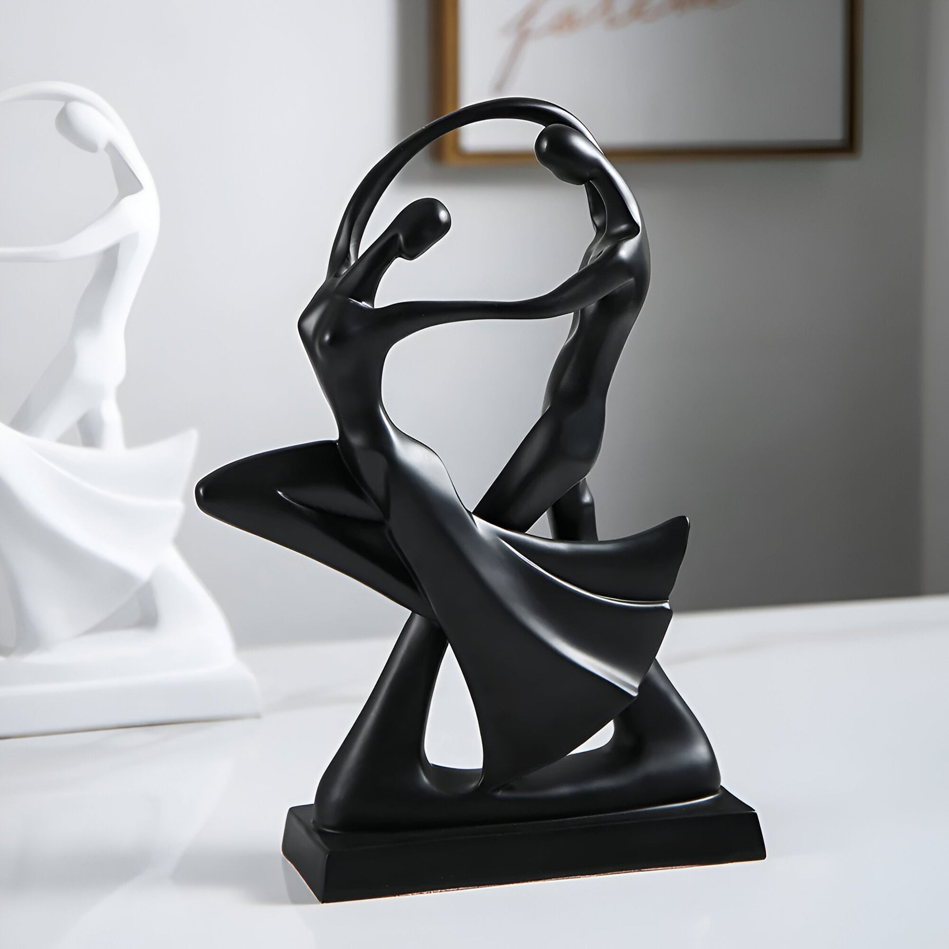 Stylish Dance Couple Resin Figurine - Halri