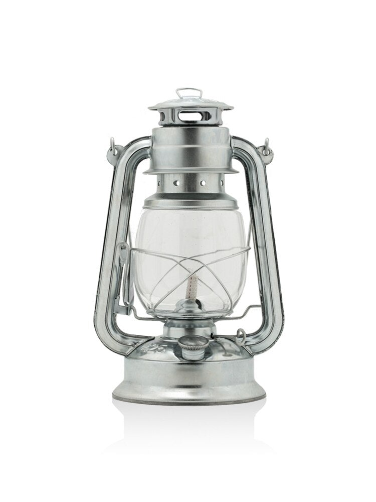 Retro Style Portable Kerosene Lantern Light
