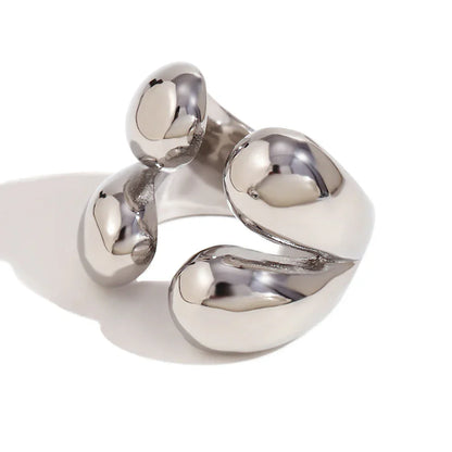 Luxurious 18k Gold Drop Statement Ring