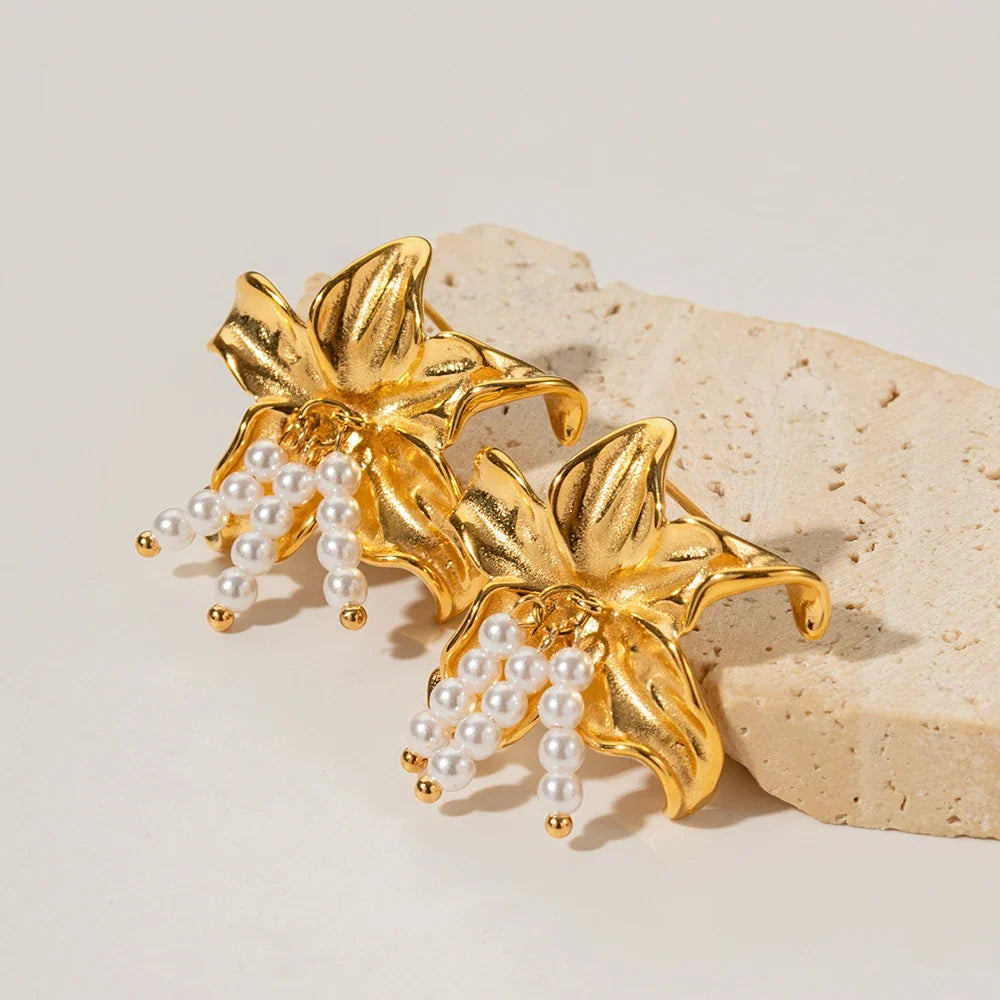 Beautiful Flower Pearl Drop Earrings - Halri