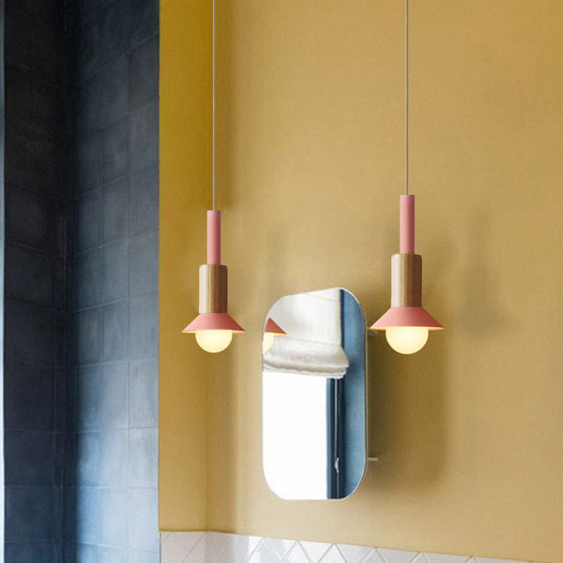 Rustic Wooden Pendant Lamp in Metal - Halri