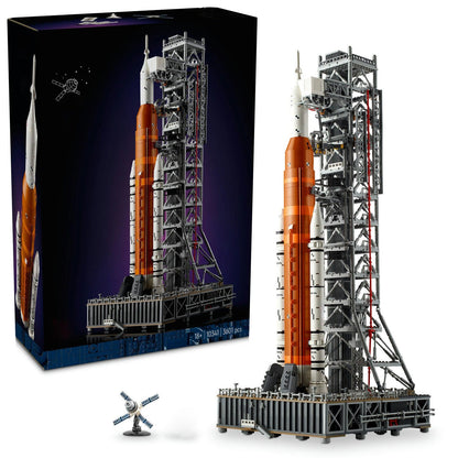 Detailed Model Space Ship Kits