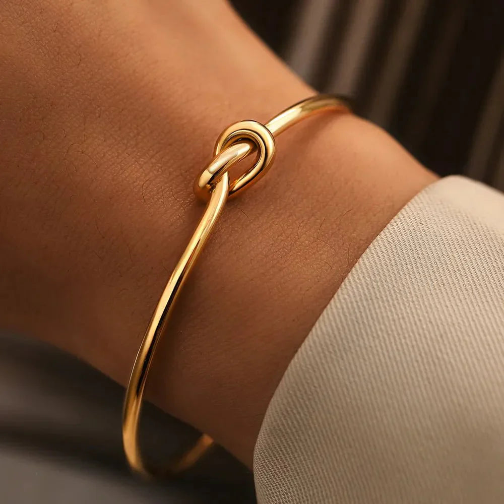 Timeless Bow Knot Bracelet - Halri