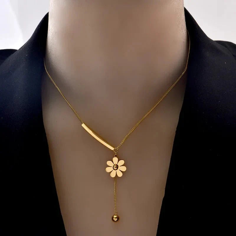 Delicate Flower Drop Pendant Necklace - Halri