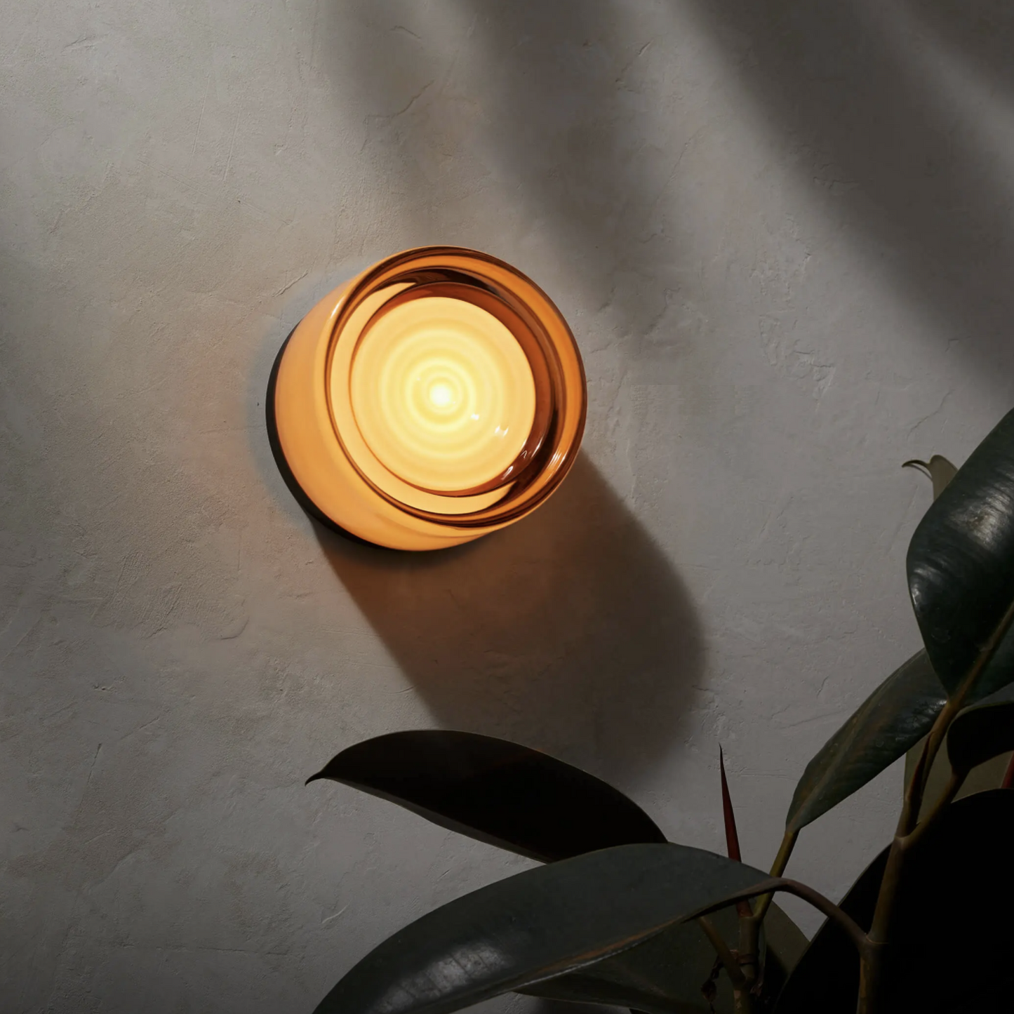 Stylish LED Wall Lamp with Slim Profile - Halri