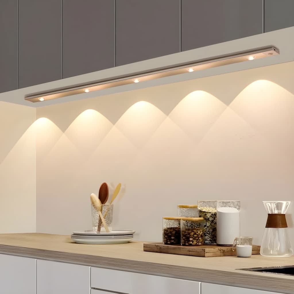 Automatic Dimming LED Motion Lamp