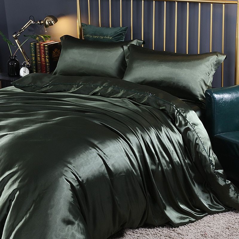 Soft Luxe Bedding Set with Pillowcases and Fitted Sheet