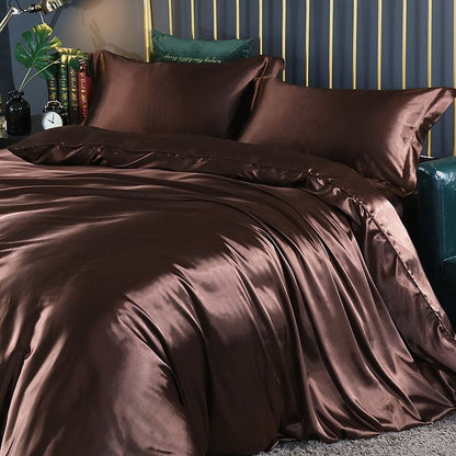 Soft Luxe Bedding Set with Pillowcases and Fitted Sheet