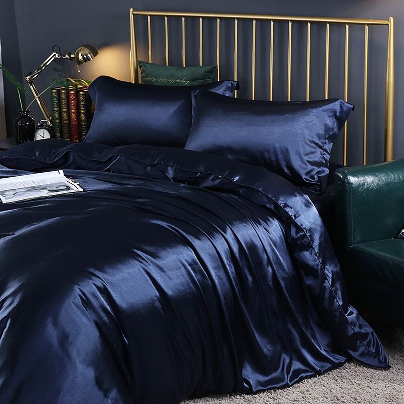 Soft Luxe Bedding Set with Pillowcases and Fitted Sheet