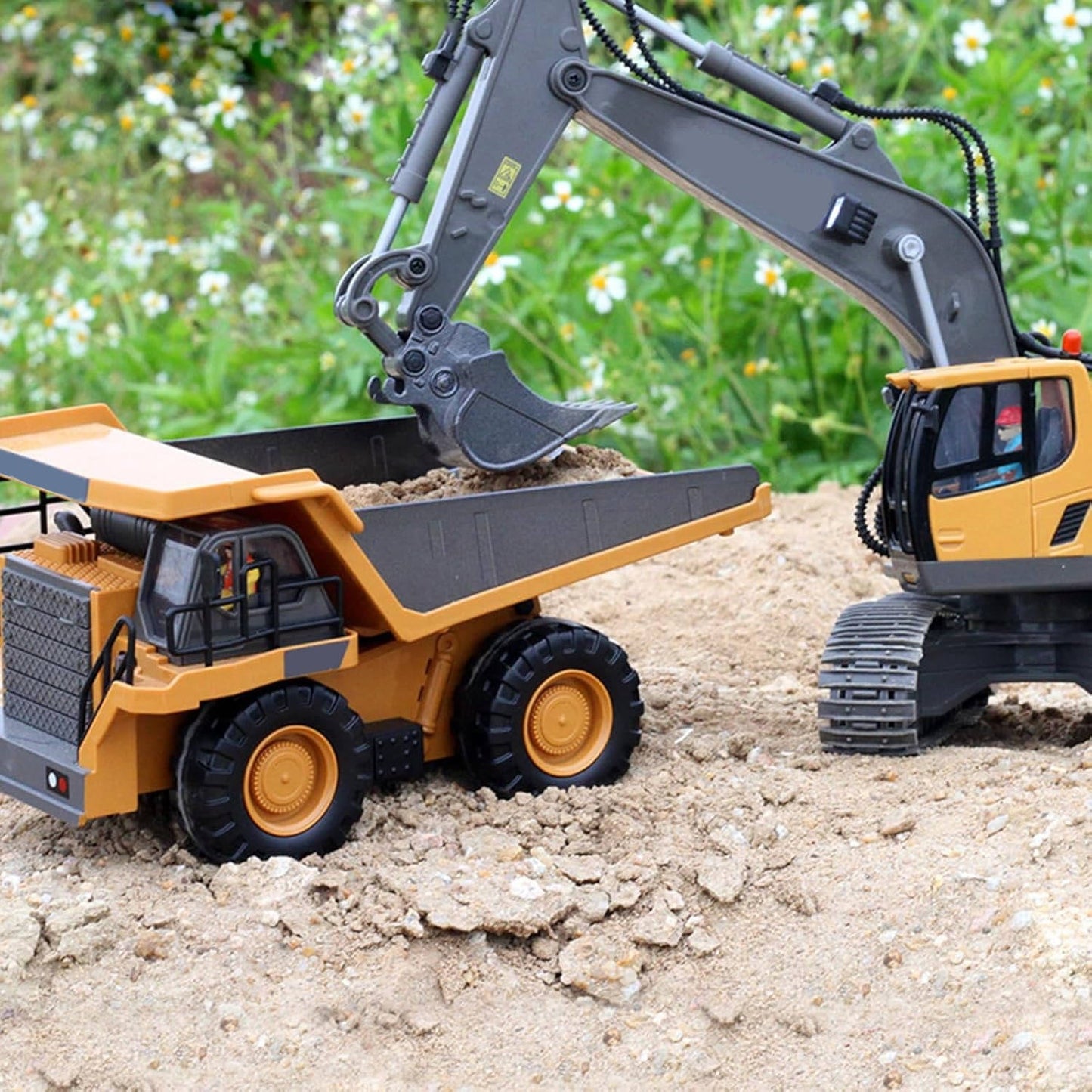 Off Road RC Construction Vehicle Truck