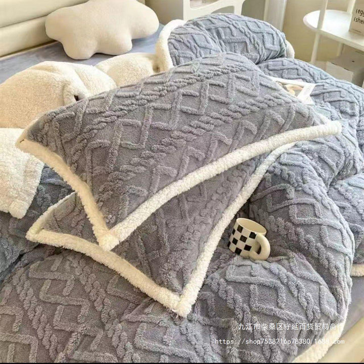 Soft Plush Duvet for Cozy Winter Comfort