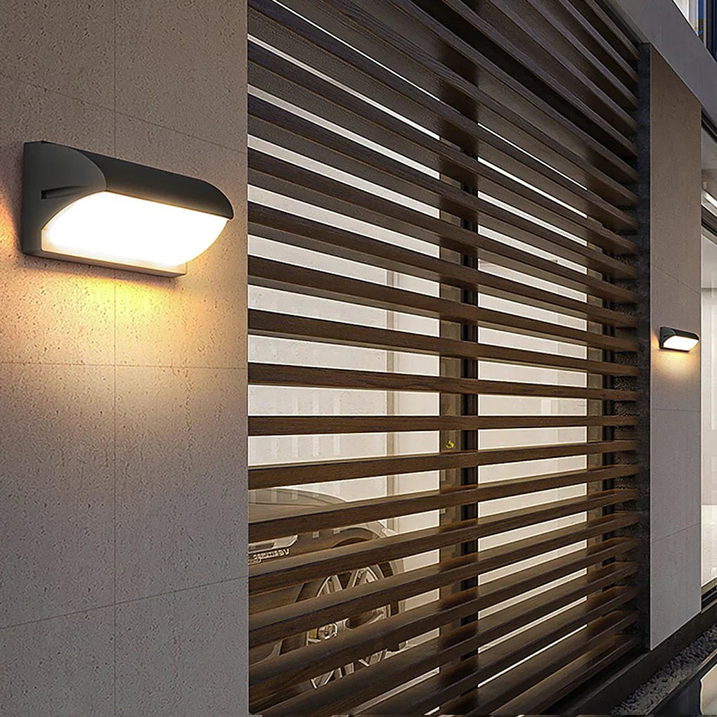 Outdoor LED Wall Light with Motion Detector – Weatherproof Modern Outdoor Wall Lantern for Gardens and Entrances 2