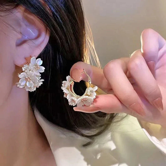 Beautiful Flower Stud Earrings - Halri