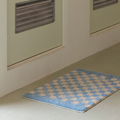 Plush Checkered Bathroom Mat